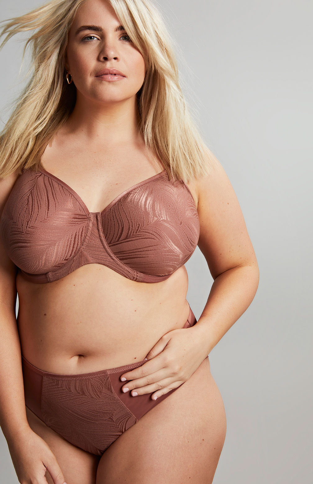 Sculptresse Illuminate Non Padded Full Cup Bra